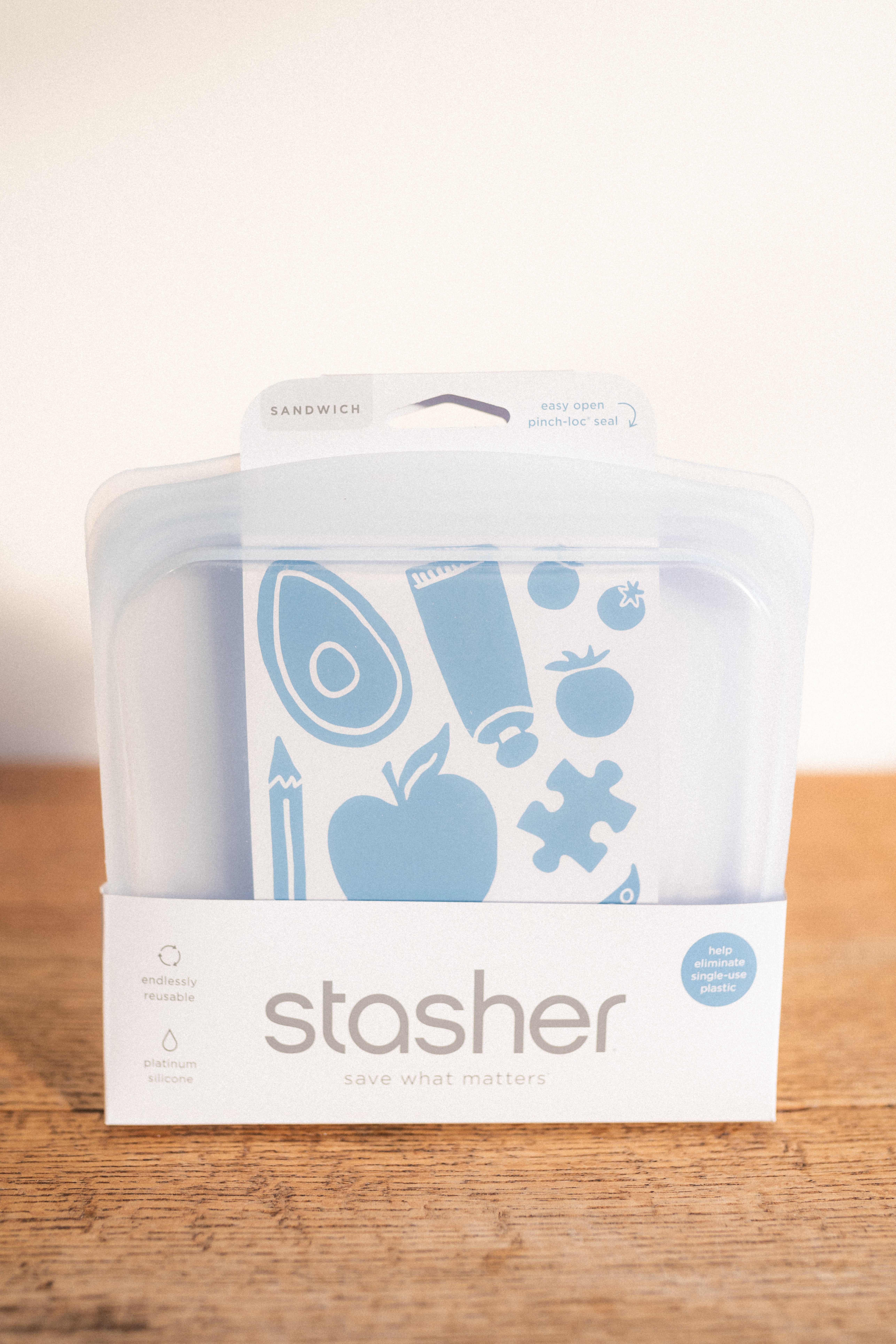 Amazon.com: Stasher Silicone Reusable Storage Bag, 3-Pack Stand-Up (Aqua) |  Food Meal Prep Storage Container | Lunch, Travel, Makeup, Gym Bag |  Freezer, Oven, Microwave, Dishwasher Safe, Leakproof: Home & Kitchen